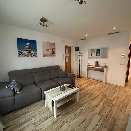 Carolinas Suit Apartment Alicante Luaran gambar